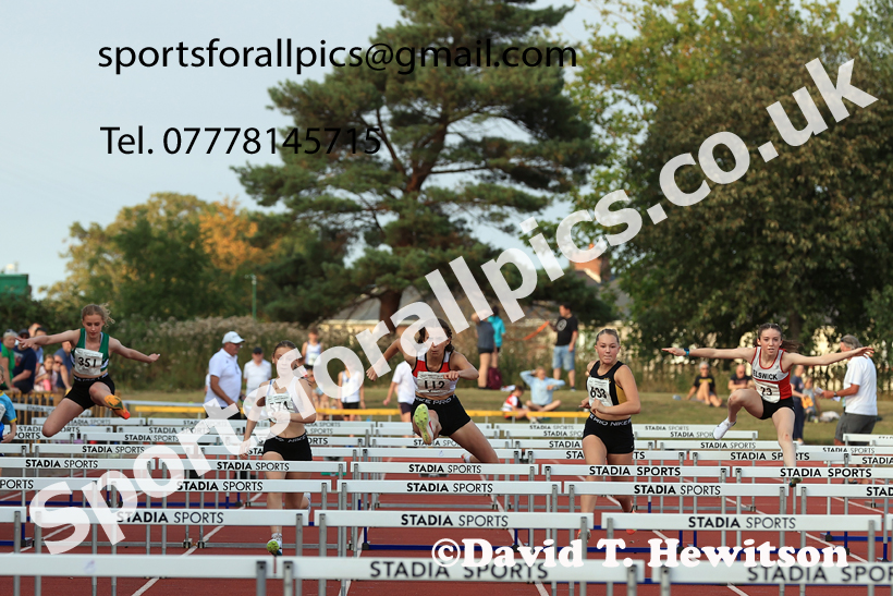 Hurdles, 2025 NEGP No 6 Monkton, Wednesday, August 13th.  Photo: David T. Hewitson/Sports for All Pics